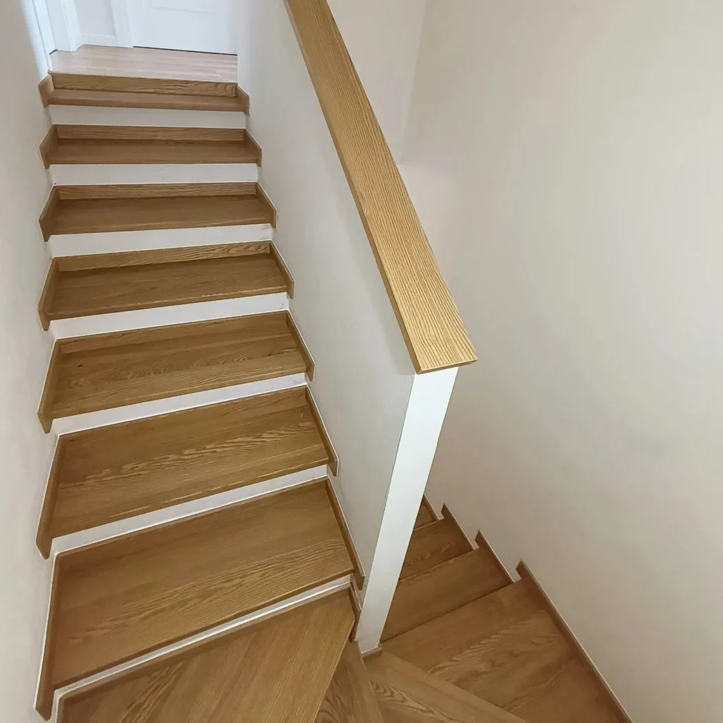 Pedane e corrimano in legno di frassino di Mohammed da Foligno